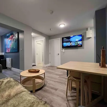 “ The Art House 4” Galway, Woodquay *