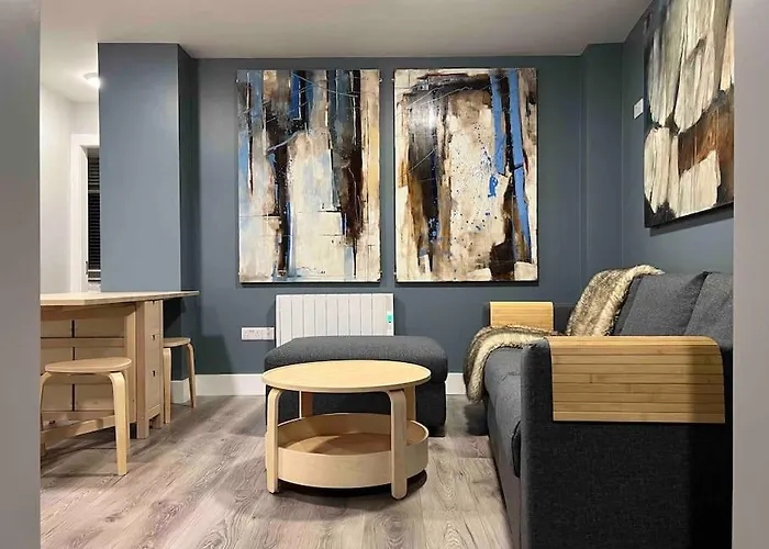 “ The Art House 4” Galway, Woodquay *